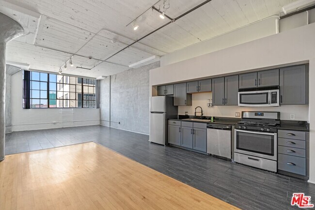 Building Photo - 420 San Pedro St Rental