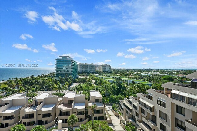 Photo - 201 Crandon Blvd Unidad 927