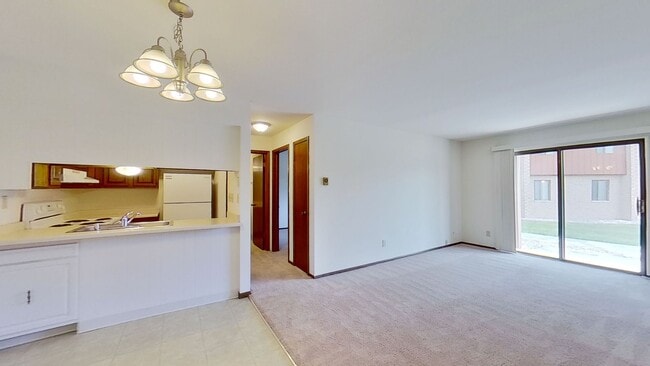 Photo - N76-W14601 Market Dr Unit 86