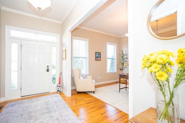 Photo - 311 Burnhill Ave