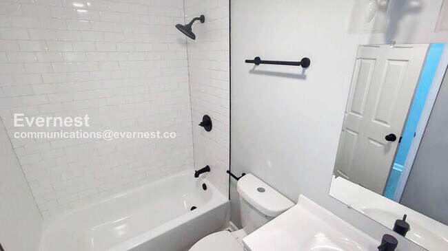 Photo - 949 S Harris Ave