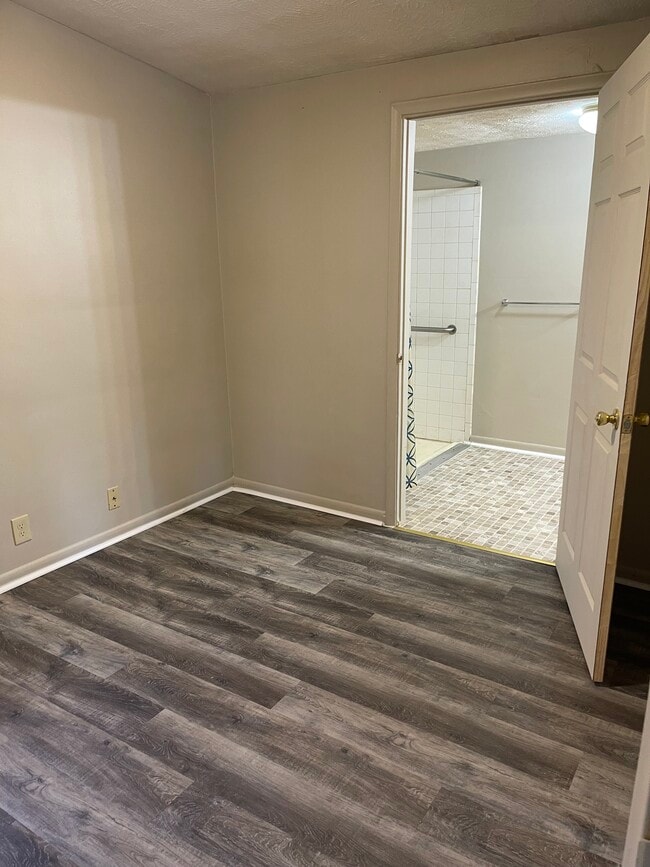 Photo - 5421 N 37th St