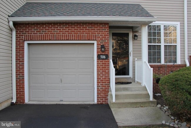 Photo - 506 Quincy St