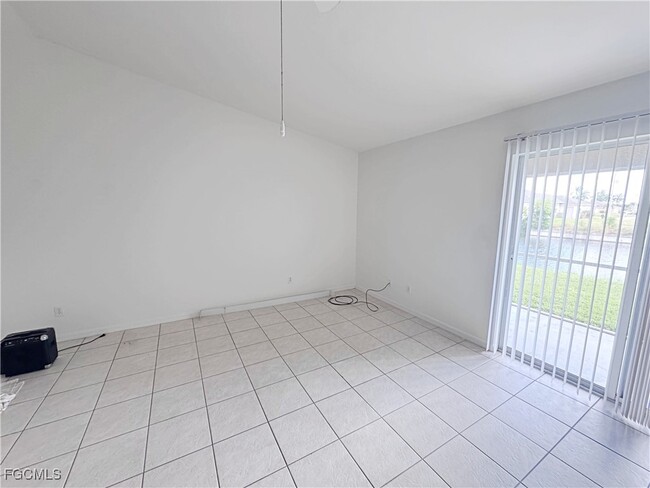 Photo - 2046 NE 6th St