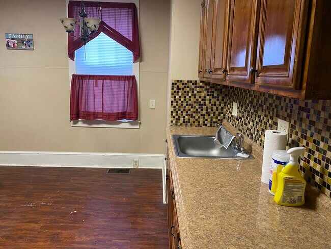 Photo - 1211 Wood St