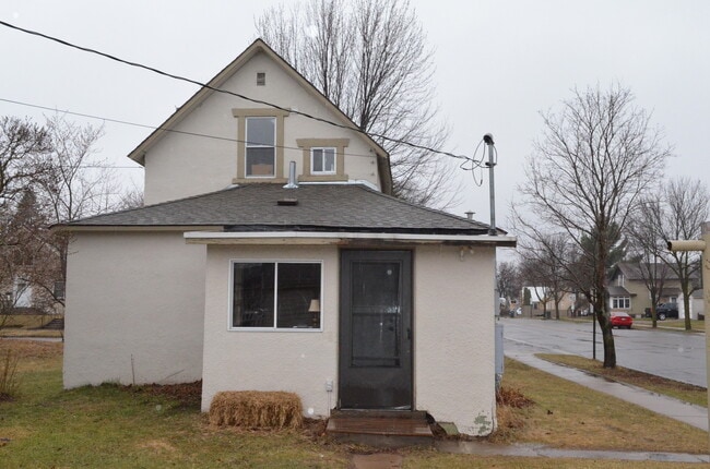 Photo - 3 Bedrooms, 2 Bathrooms Single Family Home in Brainerd, MN w/1 car garage