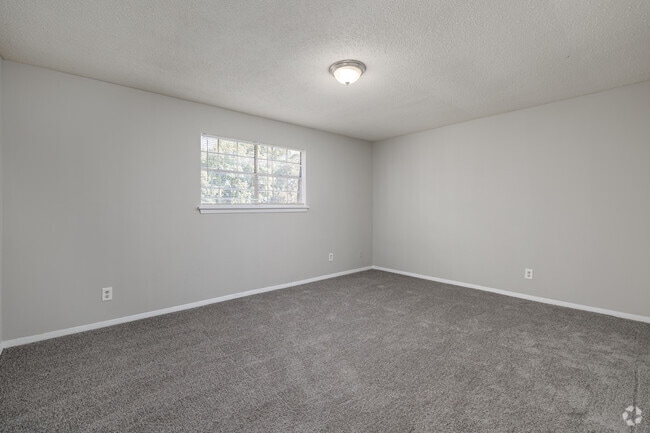 1BR, 1BA - 869SF - Bedroom