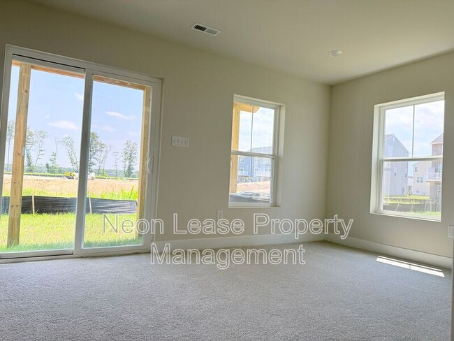 Photo - 29860 Bankert Dr