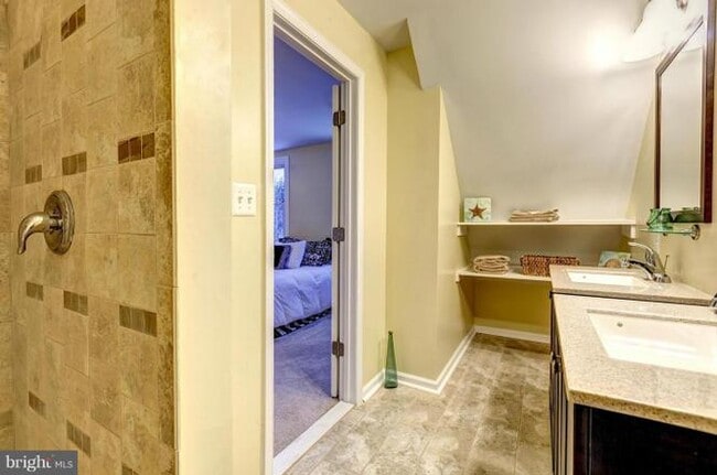 Photo - 2305 Hamilton Ave