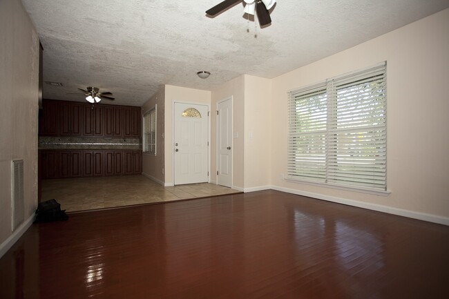 Photo - 938 Shawnee St