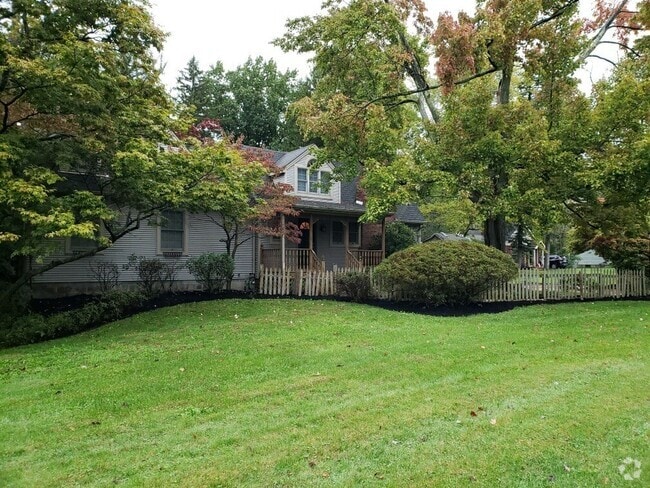 Building Photo - 926 Tibbetts Wick Rd Rental