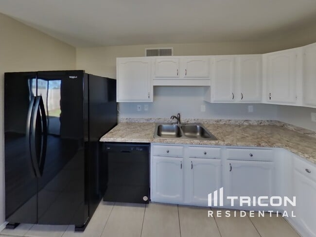 Photo - 3312 Woodlark Dr