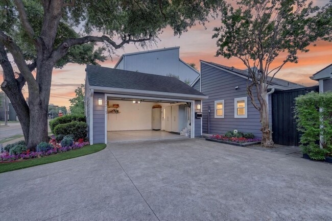 Building Photo - 4315 Cabell Dr