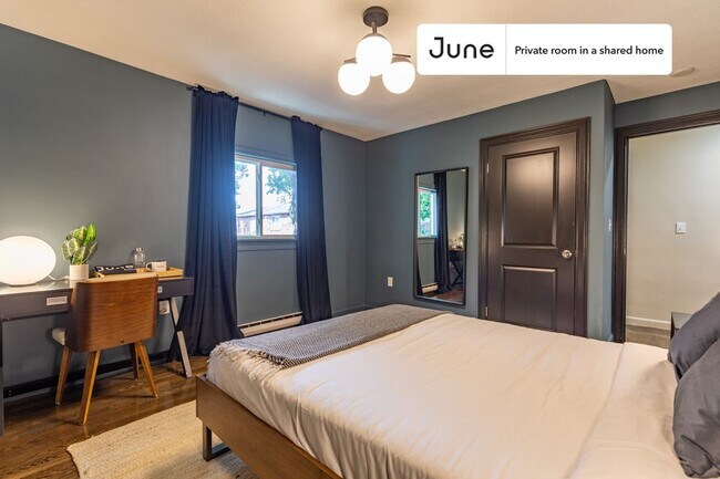 Photo - Room in Shared 6 bed/4 bath home Unit B