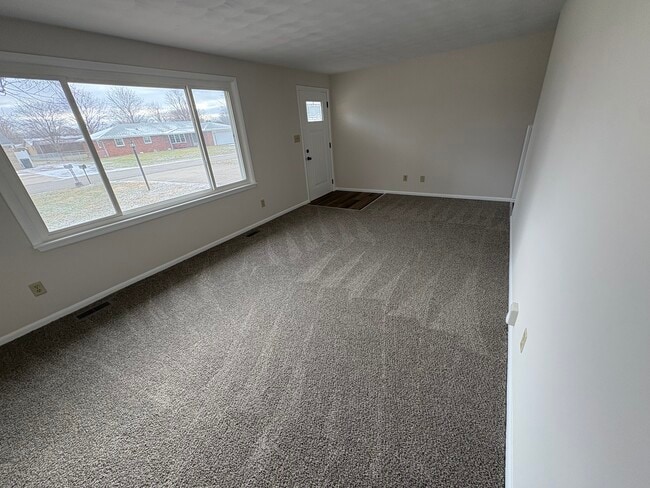 Photo - 302 Spring Mill Rd