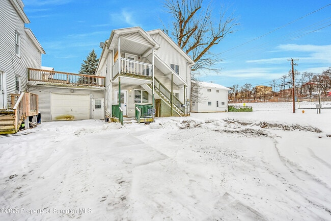 Photo - 108 E Market St