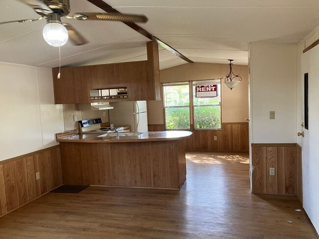 Photo - Clean & Quite (2BR/1BA) Single Wide Traile...