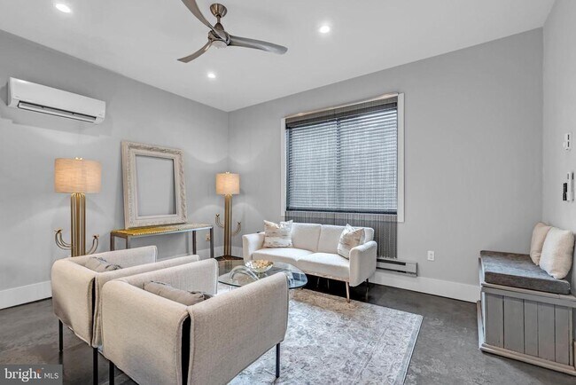 Photo - 10 McCready's Alley