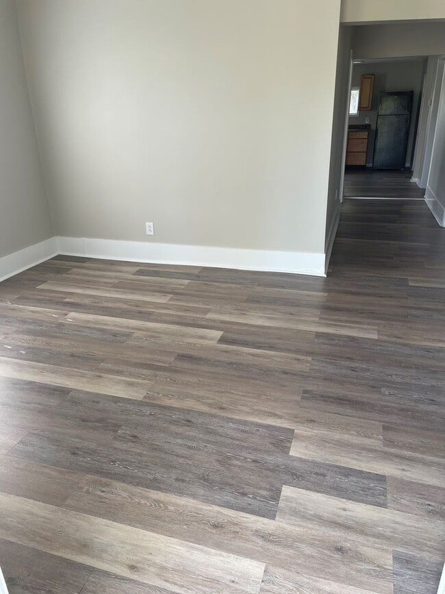 534 Dale St Unit 534D-534D