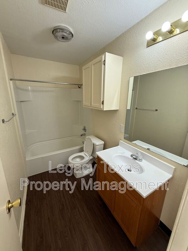 Photo - 1713 Short St Unit A