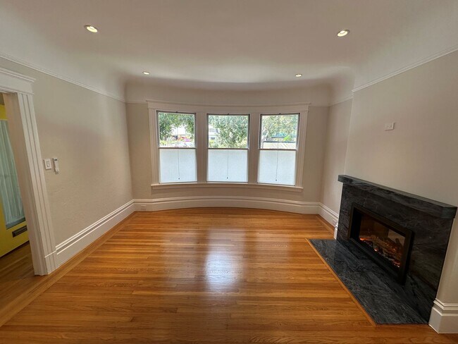 Photo - 219 Lake St Unit 219