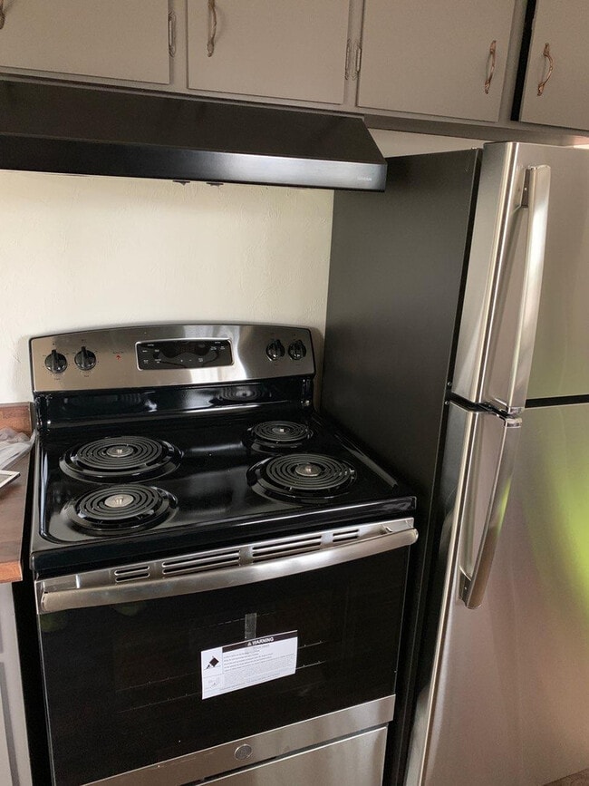 Photo - (OCK 5) Beautifully remodeled 2 bedroom/1.5 bath duplex Unidad 1748