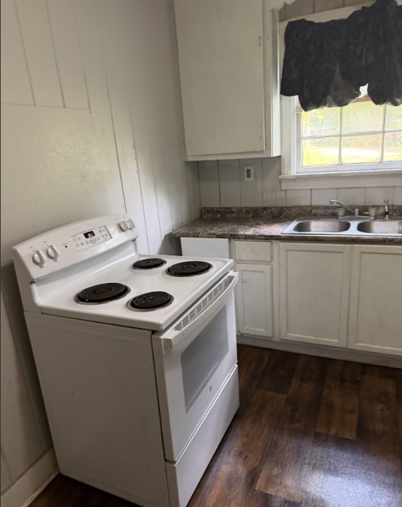 Photo - 178 Cobb St