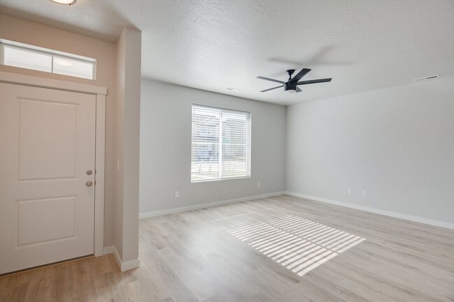 Photo - Baraya Townhomes: Modern Townhomes for Rent in Meridian, ID