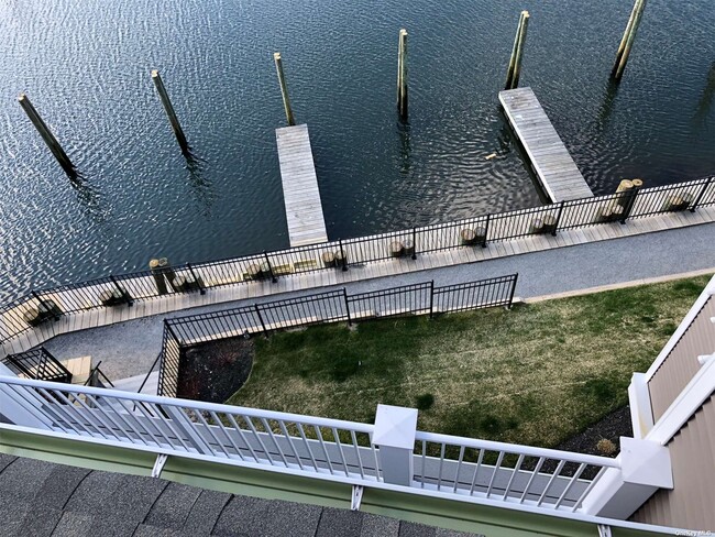 Photo - 412 Marina Pointe Dr Townhome