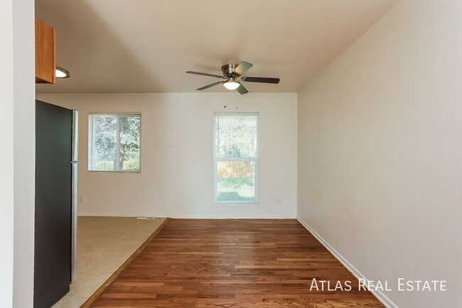 Photo - 649 Evanston St