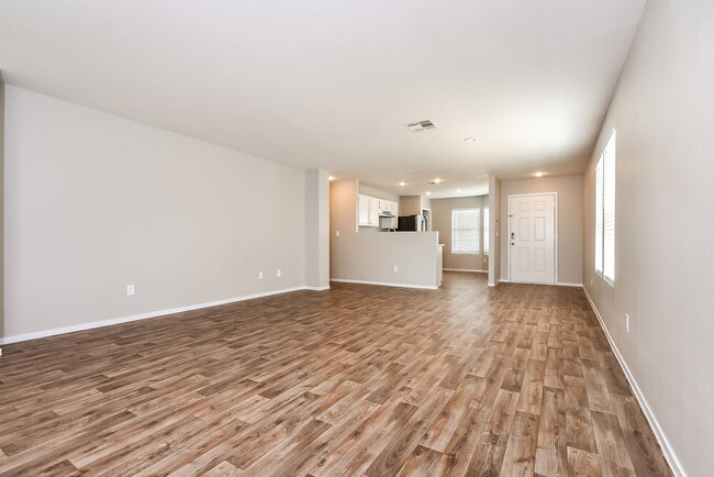 Photo - 613 Black Sand Ct