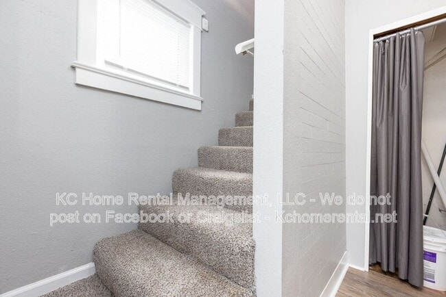 Photo - 1111 W 44th St