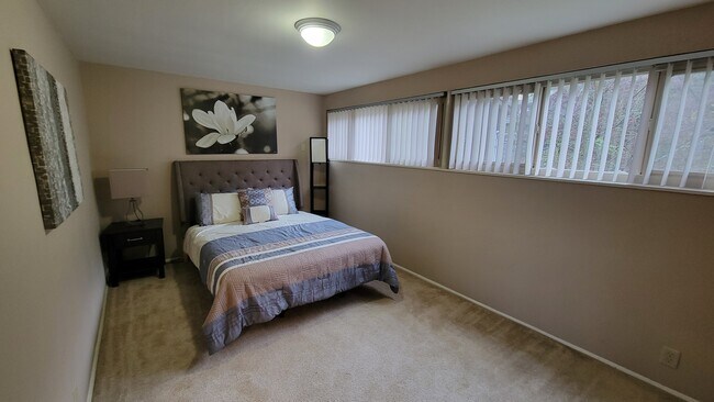 Photo - Lakeview Apartments