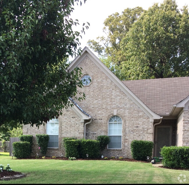 Building Photo - 6826 Tyler Dr Rental