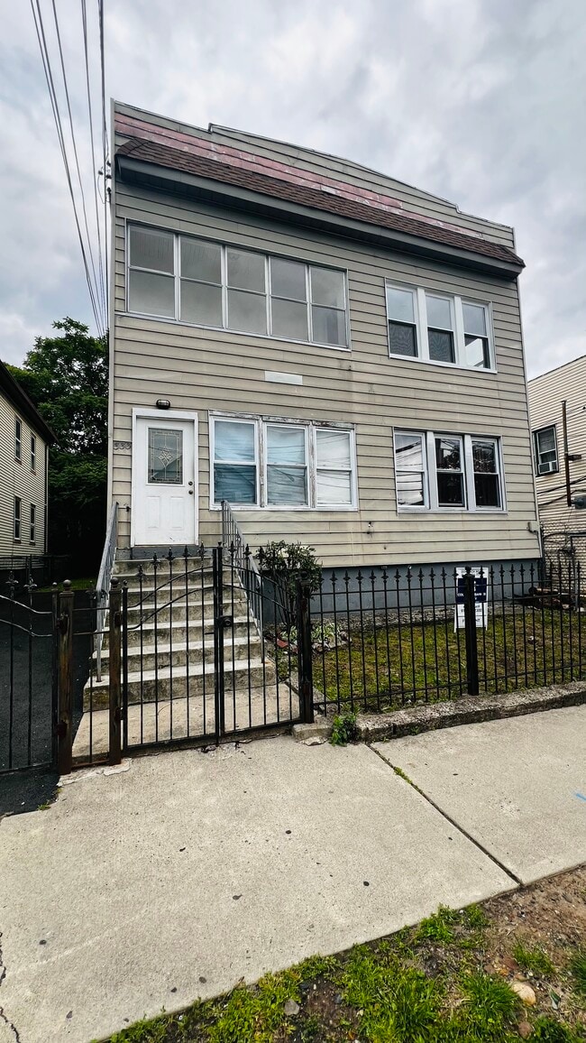 Photo - 333 E 22nd St Apartments Unit 3