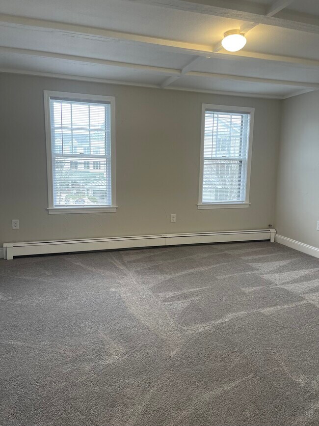 Photo - 615 Granite St