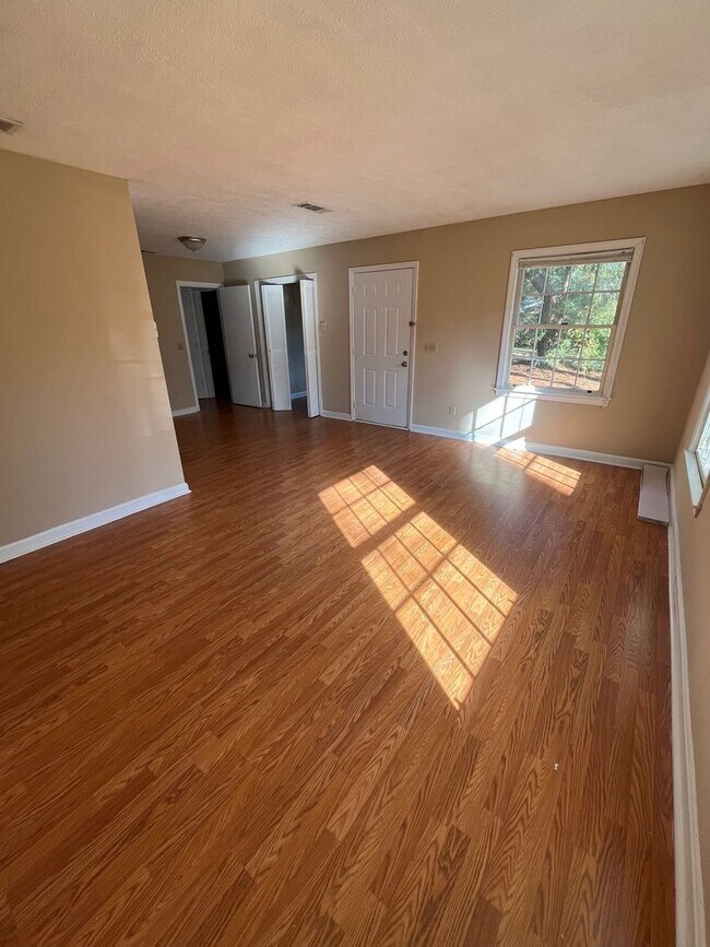 Photo - 203 S Edgewood Dr Unit B