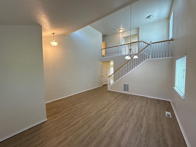 Photo - 386 SE Casting St