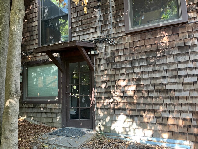 Building Photo - 5728 Merriewood Dr Rental