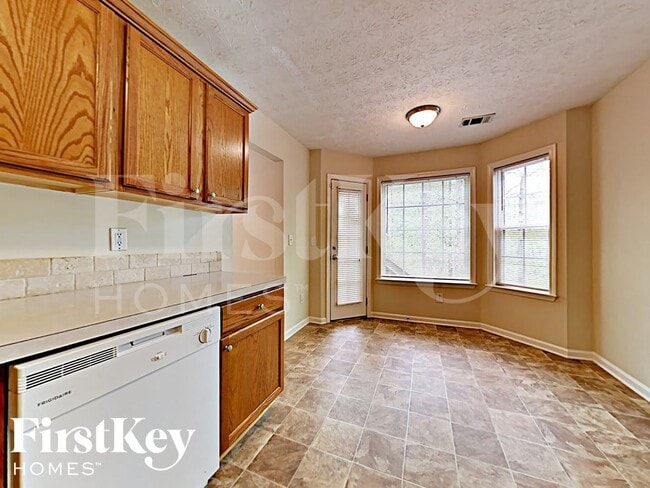 Photo - 8012 Mustang Ln