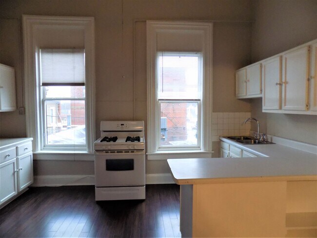 Photo - 56 E Burlington Ave Unit Apt. 03