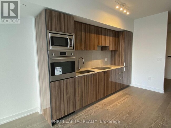 Photo - 11 Wellesley St W Unité 4909