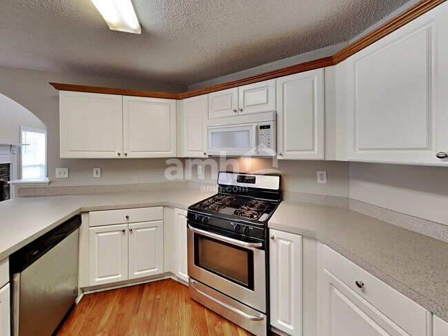 Photo - 3830 Rivendell Ln