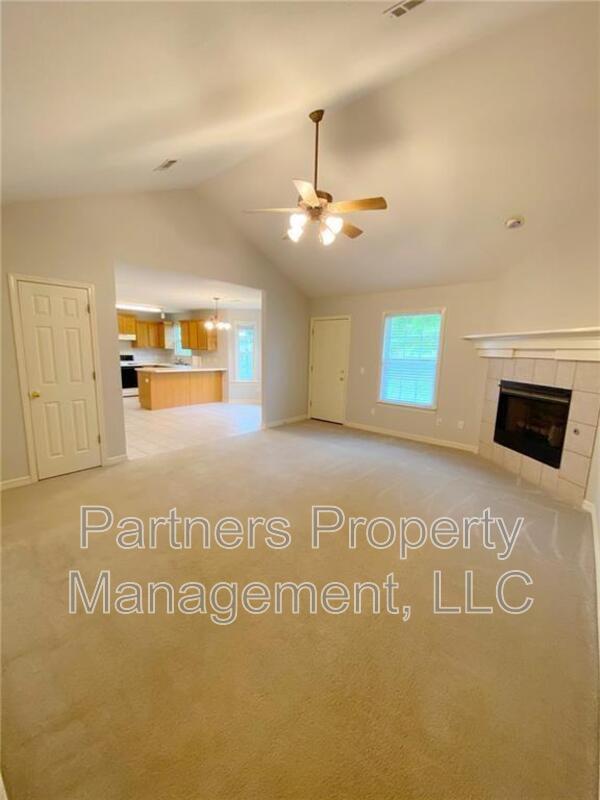 Photo - 1633 S Tally Ho Dr