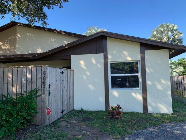 Photo - 8667 Uranus Terrace