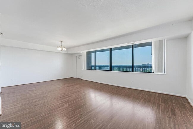 Photo - 3713 S George Mason Dr Unit 1604