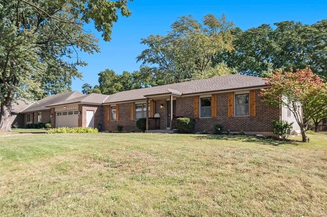 Photo - Charming 3 Bed 2.5 Bath Raised Ranch
