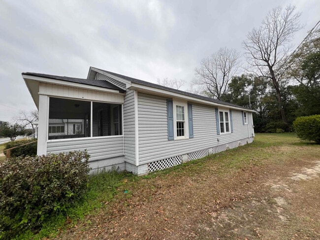 Photo - 118 S Tillman St