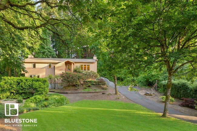 Photo - Beautiful 4 bedroom home in Palisades Neighborhood of Lake Oswego!