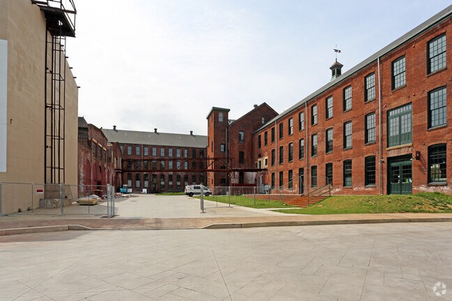 Photo - Simon Silk Mill